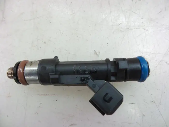 Injector (petrol injection) Opel Ampera