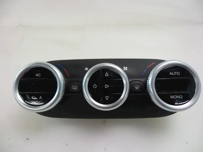 Heater control panel Alfa Romeo Giulietta