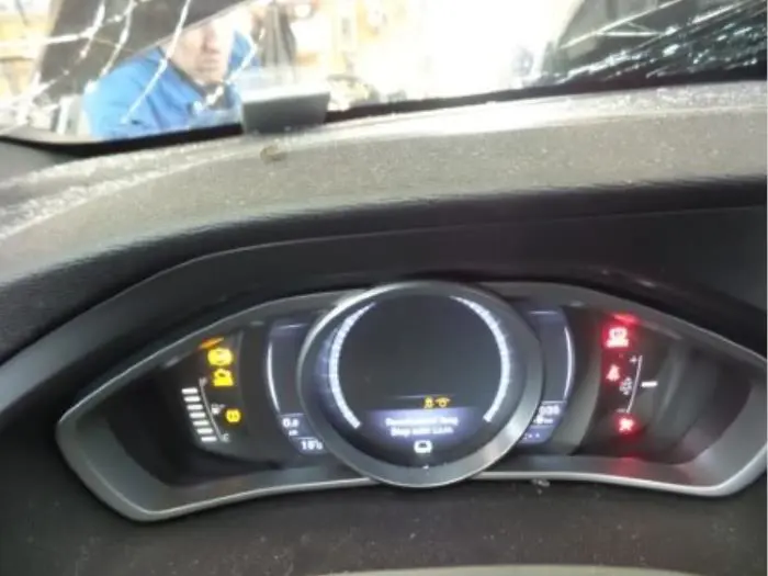 Odometer KM Volvo V40