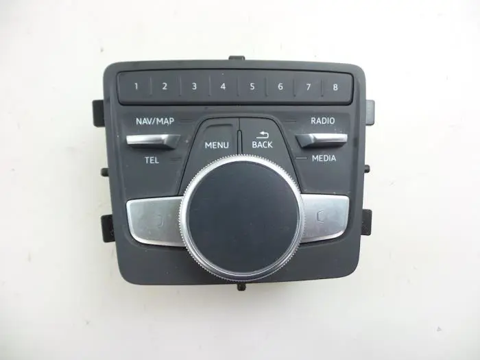 Navigation control panel Audi A4