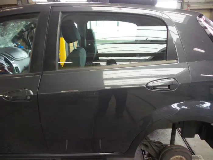 Rear door 4-door, left Fiat Punto Grande
