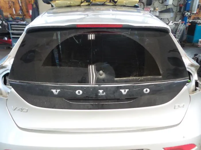 Tylna klapa Volvo V40
