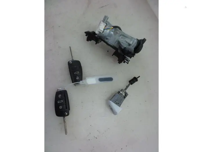 Set of cylinder locks (complete) Audi Q3