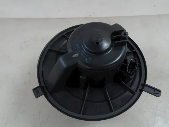 Heating and ventilation fan motor Volkswagen Caddy