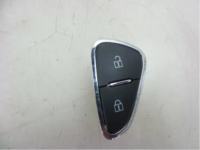 Central locking switch Opel Corsa