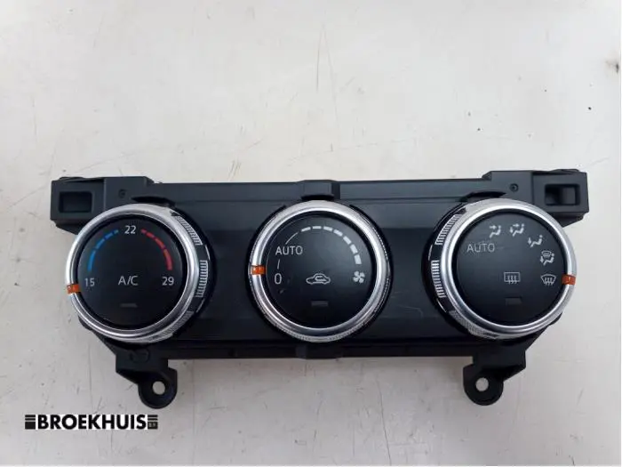 Panel de control de calefacción Mazda CX-3