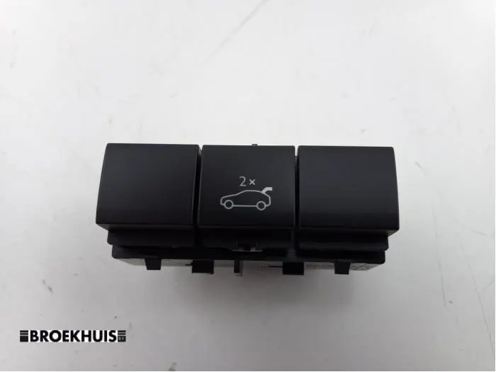 Tailgate switch Peugeot 5008