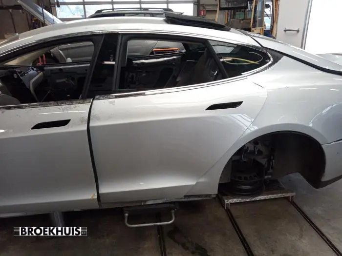 Rear door 4-door, left Tesla Model S