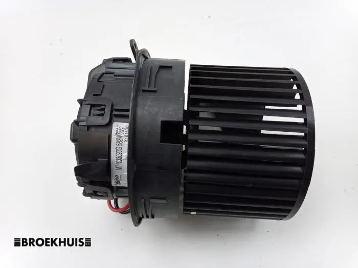 Motor de ventilador de calefactor Nissan Leaf