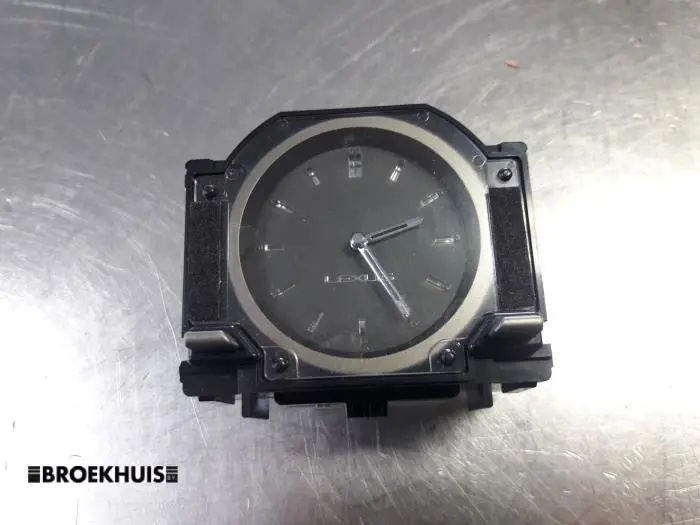 Reloj Lexus IS 300