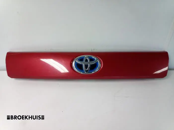 Uchwyt tylnej klapy Toyota Prius Plus