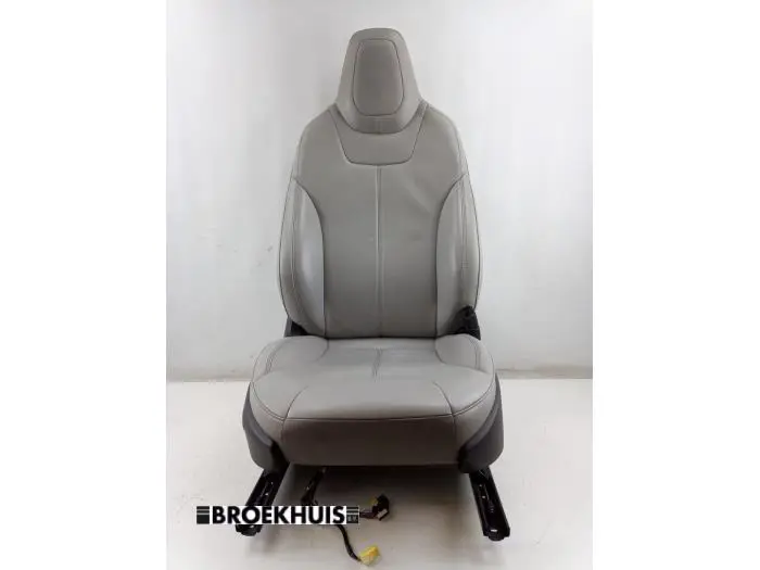 Seat, right Tesla Model S