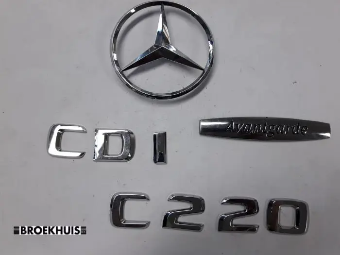 Embleem Mercedes C-Klasse