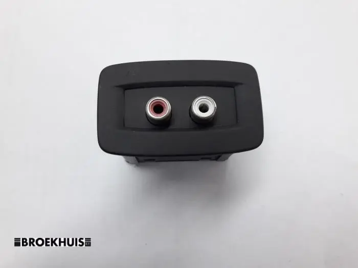 Conexión AUX-USB Renault Kangoo