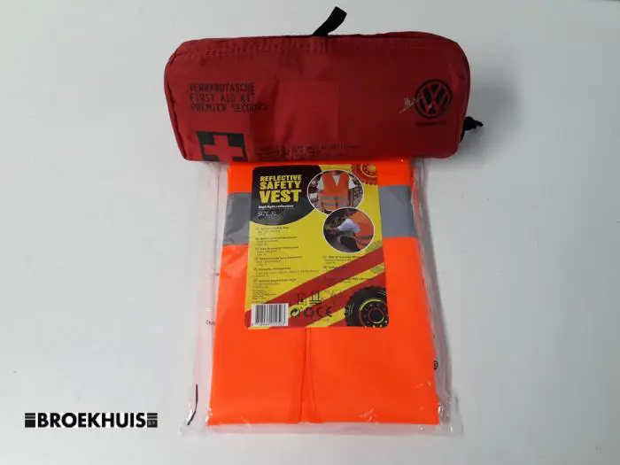 First aid kit Volkswagen Golf
