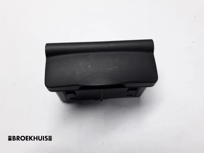 AUX / USB-Anschluss Renault Clio