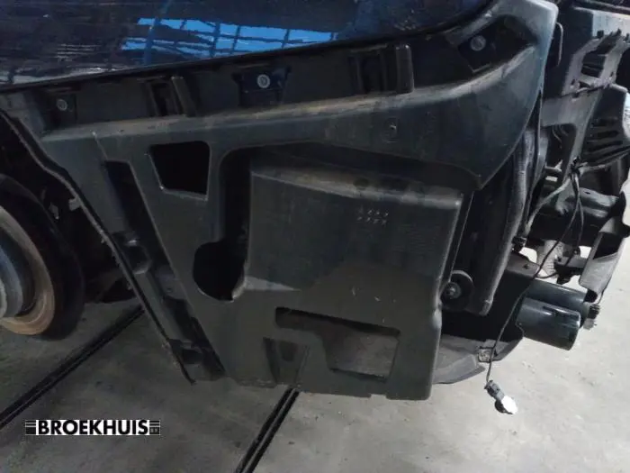 Wspornik zderzaka lewy tyl BMW M3