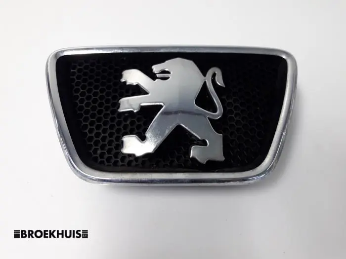 Emblemat Peugeot 306