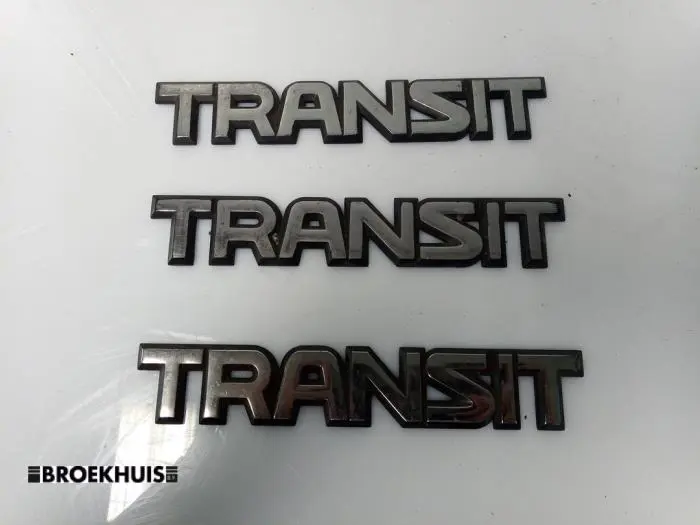 Emblem Ford Transit