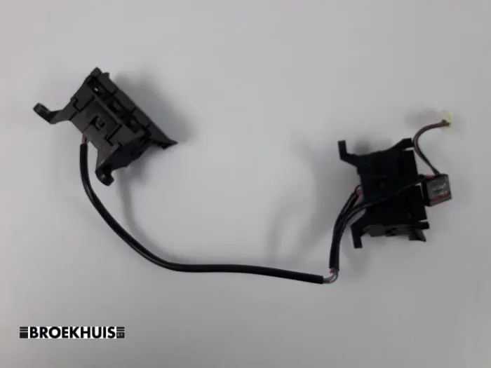 Steering wheel switch Ford Focus