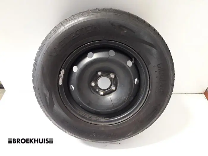 Juego de llantas y neumáticos de invierno Hyundai IX35