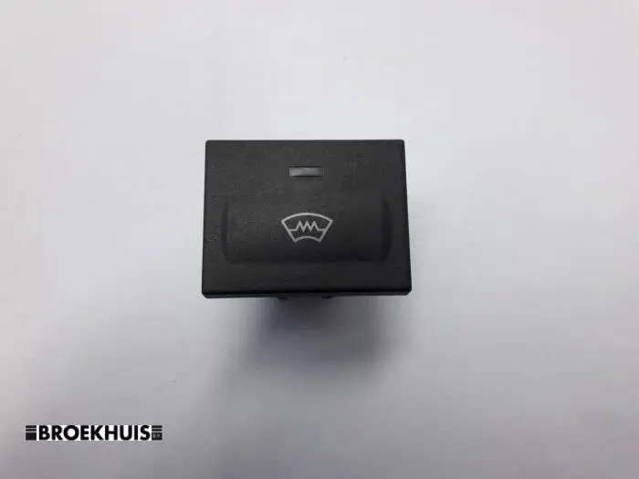Frontscreen heating switch Ford Focus