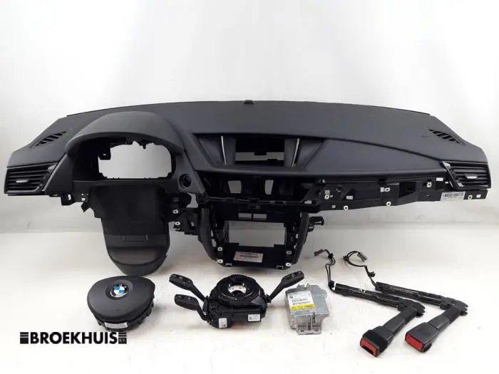 Airbag set + dashboard BMW X1