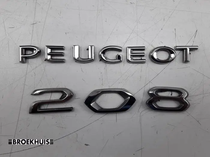 Emblemat Peugeot 208