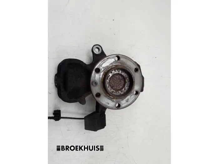 Knuckle, front right Volkswagen Crafter