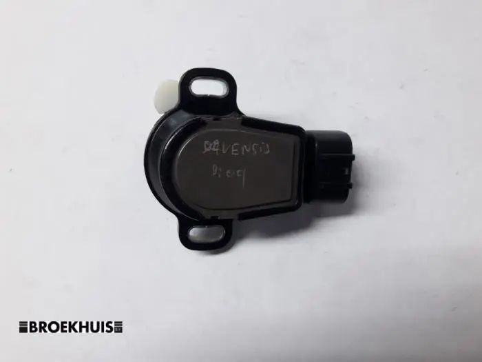 Throttle pedal position sensor Toyota Avensis