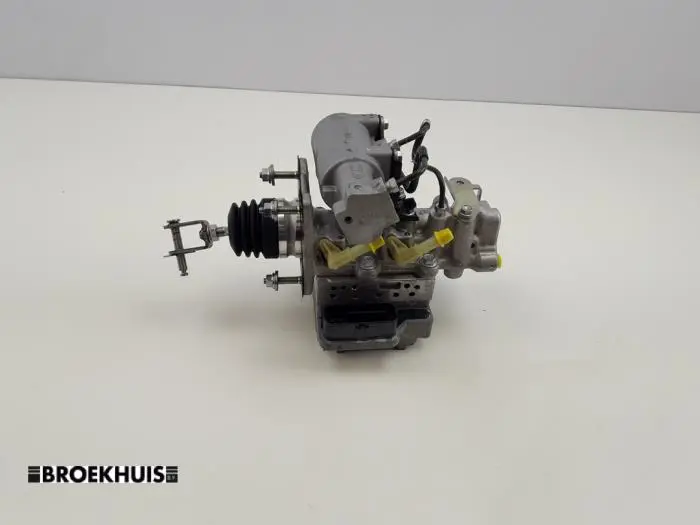 ABS pump Lexus CT 200h