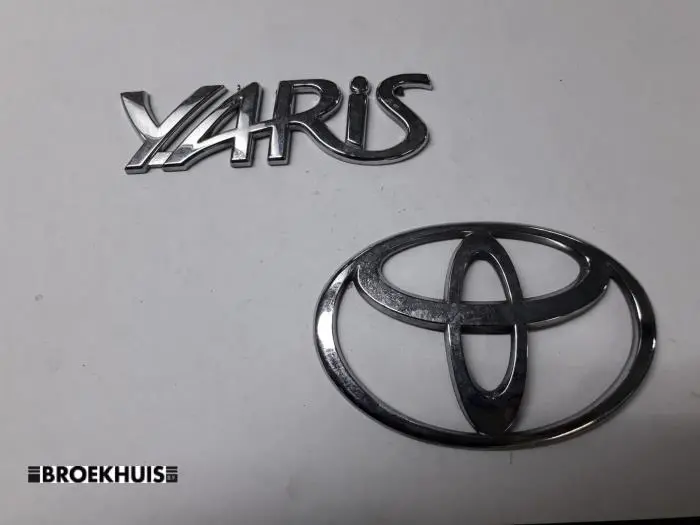Emblem Toyota Yaris