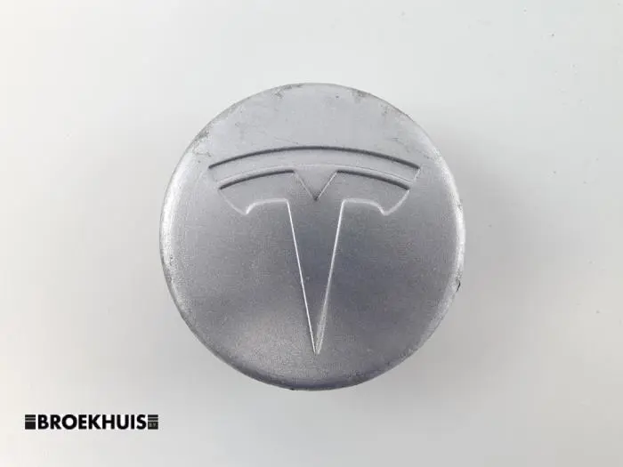 Embellecedor de buje Tesla Model S