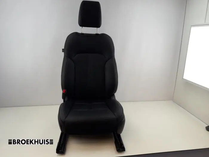 Seat, left Mazda CX-60