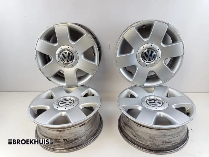 Set of sports wheels Volkswagen Caddy