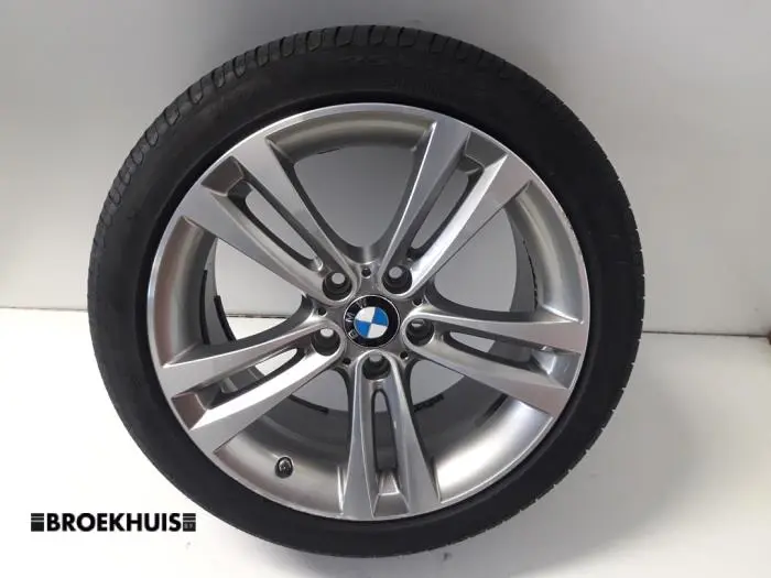 Sportfelgensatz + Reifen BMW 3-Serie