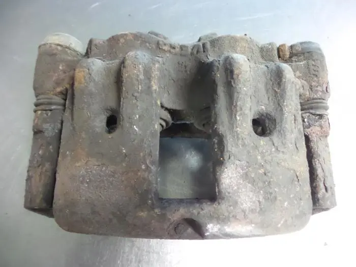 Front brake calliper, right Iveco New Daily