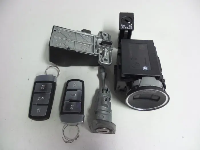 Set of cylinder locks (complete) Volkswagen Passat