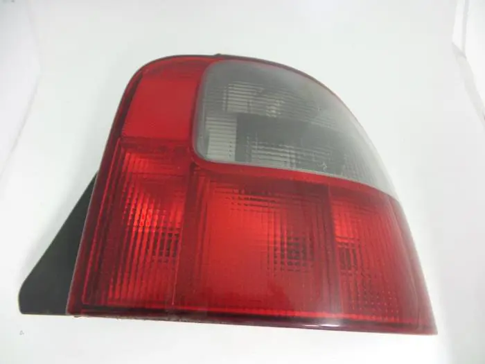 Taillight, right Rover 400