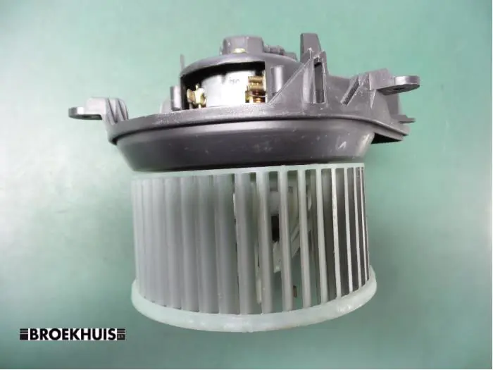 Heating and ventilation fan motor Citroen Xsara