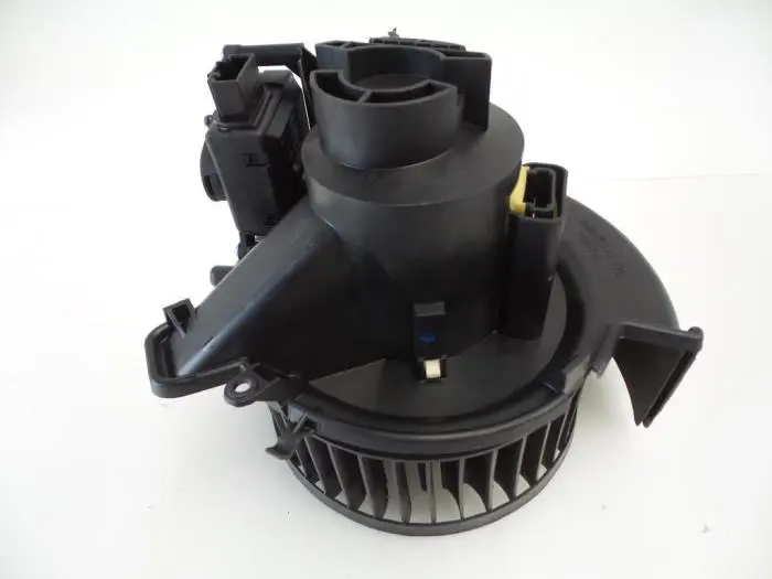 Heating and ventilation fan motor Opel Zafira C