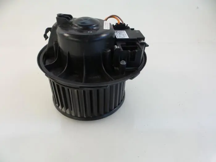 Motor de ventilador de calefactor Volkswagen Tiguan