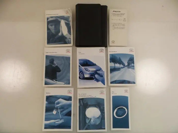 Instruction Booklet Toyota Prius
