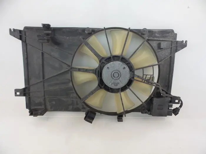 Ventilateur moteur Mazda 5.