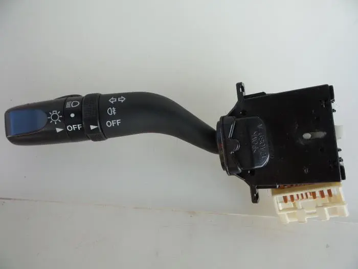 Interruptor de indicador de dirección Mazda 6.