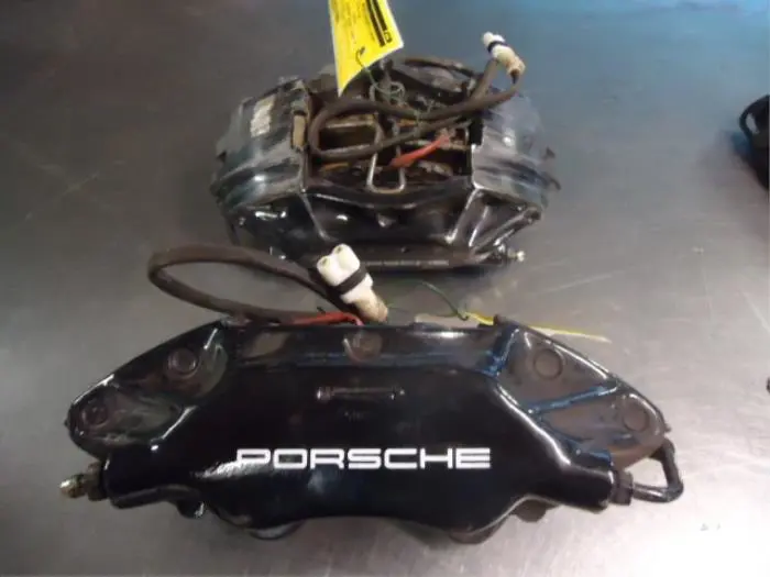 Zacisk hamulcowy prawy tyl Porsche 911