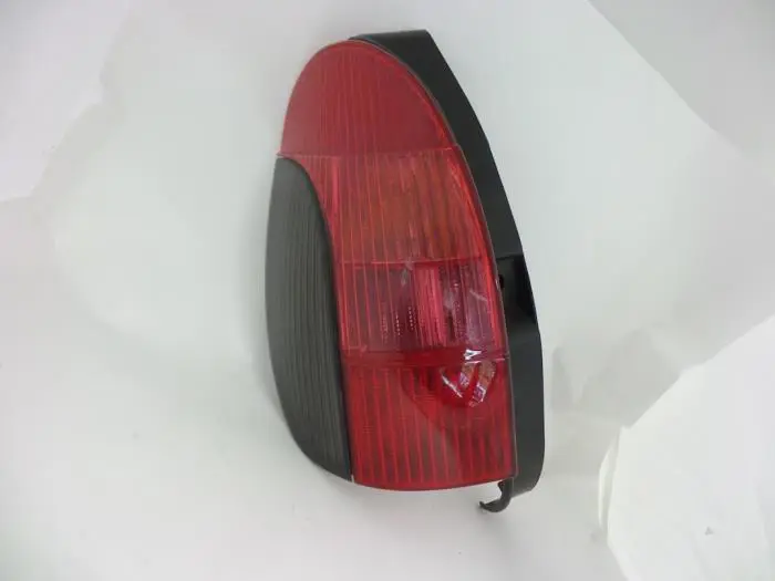 Tylne swiatlo pozycyjne lewe Peugeot 306