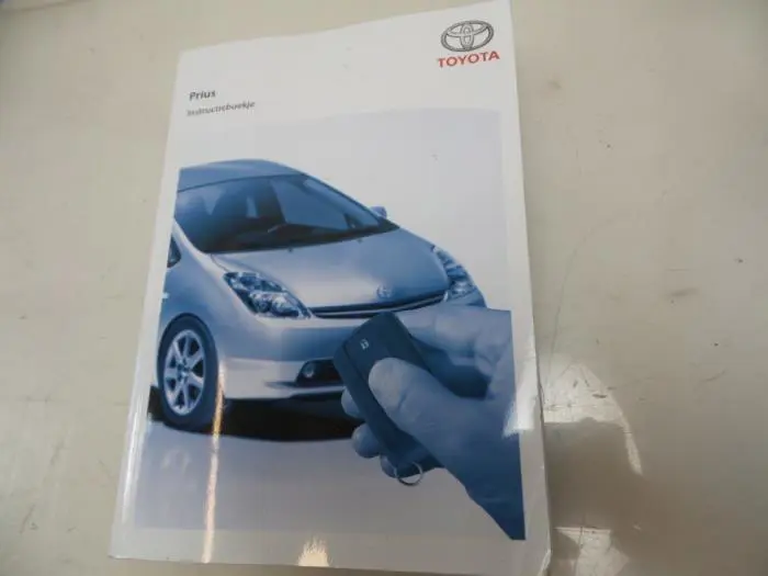 Instructie Boekje Toyota Prius