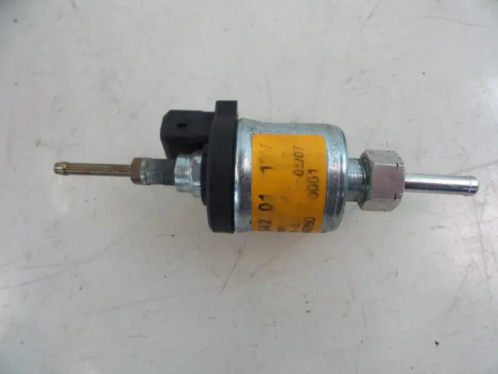 Electric fuel pump Toyota Avensis