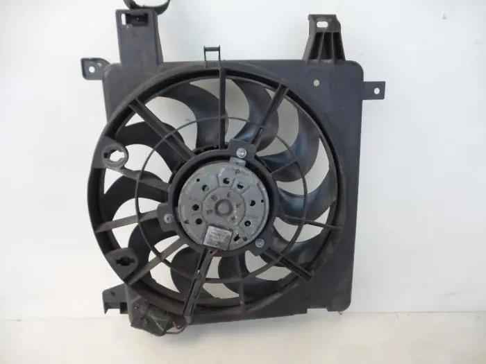 Ventilateur moteur Opel Zafira